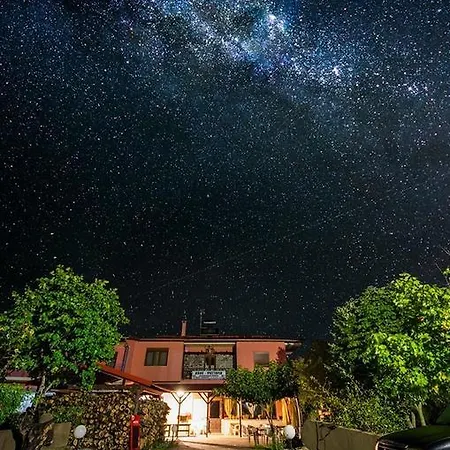 Ziakas Bed & Breakfast